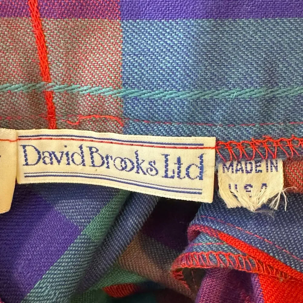 David Brooks 100% Pure Wool Made in USA Size 16 Side Buttons Pleated Skirt